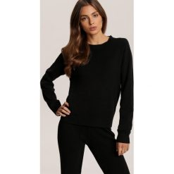 Czarny Sweter Qinoris. Czarne swetry damskie Renee, s, bez wzorów, casualowe, bez rękawów, bez kaptura. Za 109,99 zł.