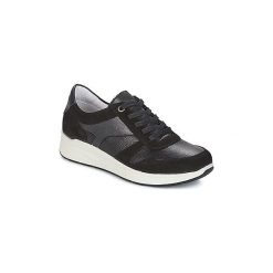 Buty TBS FERRIAS. Czarne trampki i tenisówki damskie TBS, bez wzorów, bez zapięcia. Za 359,20 zł.