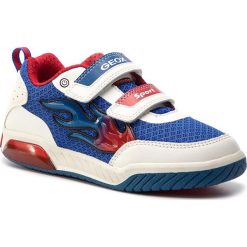 Sneakersy GEOX - J Inek B. C J929CC 014BU C0293 D White/Royal. Niebieskie trampki chłopięce Geox, bez wzorów, ze skóry ekologicznej, na rzepy. W wyprzedaży za 209,00 zł.