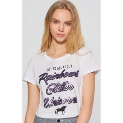Koszulka z nadrukiem - Biały. Białe t-shirty damskie marki Cropp, l, z nadrukiem. Za 39,99 zł.