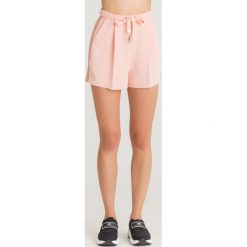 SPODENKI Urban Elisabetta Franchi MOVES. Różowe szorty damskie Elisabetta Franchi, bez wzorów. Za 499,50 zł.