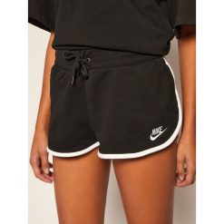 Szorty sportowe NIKE Nsw Hrtg AR2414. Czarne spodnie damskie Nike, l, bez wzorów. Za 129,00 zł.