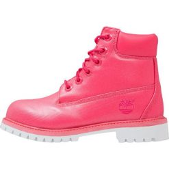 Timberland 6 INCH PREMIUM Botki sznurowane geranium. Czerwone botki damskie na zamek Timberland, z gumy, na sznurówki. W wyprzedaży za 305,40 zł.