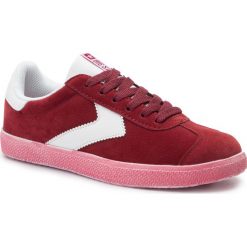 Sneakersy BIG STAR - DD274298 Red. Czerwone półbuty damskie BIG STAR, na co dzień, bez wzorów, ze skóry, retro, bez obcasa, na płaskiej podeszwie, bez zapięcia. W wyprzedaży za 109,00 zł.