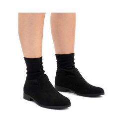 Czarne Zamszowe Botki Sztyblety XQ99 Czarny. Czarne botki damskie ButyModne, z zamszu, klasyczne, bez obcasa, na obcasie, bez zapięcia. Za 79,00 zł.