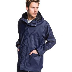 Kurtka przeciwdeszczowa "Misere" w kolorze granatowym. Niebieskie płaszcze męskie Quiksilver, xxl, bez wzorów, bez kaptura. W wyprzedaży za 219,95 zł.