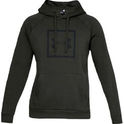 Under Armour Rival Fleece Logo Hoodie 1329745-357. Zielone bluzy męskie Under Armour, xxl, bez wzorów, z bawełny, bez kołnierzyka, bez rękawów, bez kaptura. W wyprzedaży za 179,99 zł.