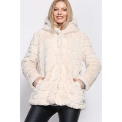 Jasnobeżowa Kurtka Hugger. Szare kurtki damskie marki Born2be, na zimę, xl, z kapturem. Za 74,99 zł.