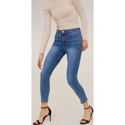 Mango - Jeansy Isa. Niebieskie jeansy damskie Mango, l. Za 129,90 zł.
