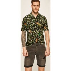 Only & Sons - Szorty. Szare spodenki i szorty męskie Only & Sons, bez wzorów, z elastanu, casualowe. W wyprzedaży za 99,90 zł.