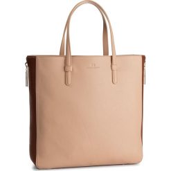 Torebka ELISABETTA FRANCHI - BS-30A-96E2-V220 Caffelatte/Gian Z02. Brązowe torebki klasyczne damskie Elisabetta Franchi, bez wzorów, ze skóry ekologicznej, klasyczne, na ramię, bez dodatków. Za 1099,00 zł.