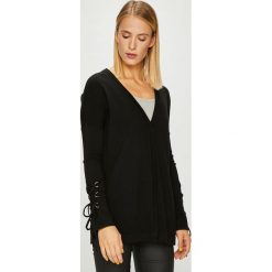 Guess Jeans - Kardigan Corina. Czarne kardigany damskie marki Guess Jeans, s, z haftami, z wełny. W wyprzedaży za 269,90 zł.