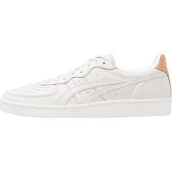 Onitsuka Tiger GSM Sneakersy niskie white. Białe trampki i tenisówki damskie marki Onitsuka Tiger, bez wzorów, ze skóry, bez zapięcia. W wyprzedaży za 407,20 zł.