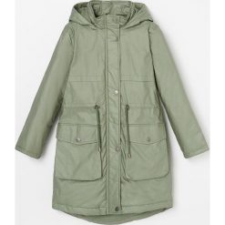 Płaszcz typu parka - Khaki. Brązowe płaszcze damskie Reserved, bez wzorów, bez kaptura. Za 149,99 zł.