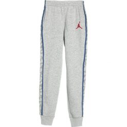 Jordan AJ 3 Pant Spodnie treningowe dark grey heather. Szare spodnie chłopięce marki Jordan, z bawełny. W wyprzedaży za 134,25 zł.