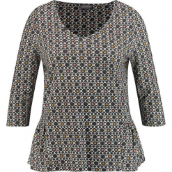 Koszulka w kolorze czarno-szarym. Czarne t-shirty damskie marki SAMOON, z okrągłym kołnierzem. W wyprzedaży za 78,95 zł.