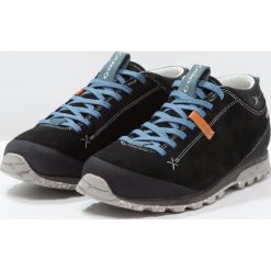 Aku BELLAMONT GTX Obuwie hikingowe black/light blue. Brązowe buty sportowe damskie marki Aku. W wyprzedaży za 511,20 zł.