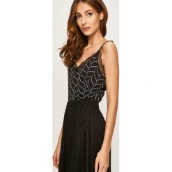 Answear - Top. Czarne bluzki damskie ANSWEAR, s, bez wzorów, z poliesteru, casualowe, bez kołnierzyka, bez rękawów. W wyprzedaży za 49,90 zł.
