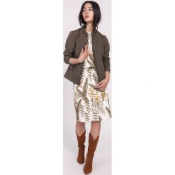 Krótka kurtka na suwak khaki - 44. Brązowe kurtki damskie e-margeritka.pl, bez wzorów, ze skóry, eleganckie, ze stójką, z długim rękawem, długie, mini, dopasowane. Za 184,99 zł.