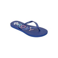 Japonki SANDY. Niebieskie japonki damskie marki Roxy, z gumy. W wyprzedaży za 39,99 zł.