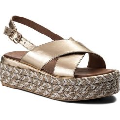 Espadryle INUOVO - 8900 Gold. Żółte espadryle damskie marki Inuovo, bez wzorów, ze skóry, bez obcasa. W wyprzedaży za 199,00 zł.