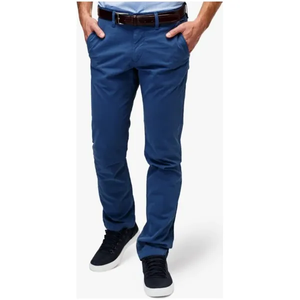 Timberland Spodnie Squam Lake Stretch Twill Straight , niebieski, rozmiar 30/34. Niebieskie spodnie męskie Timberland, w paski, z elastanu. W wyprzedaży za 207,99 zł.