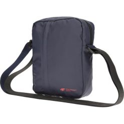 Saszetka na ramię TRU200 - denim. Plecaki męskie w paski, z denimu. W wyprzedaży za 59,99 zł.