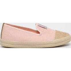 Cross Jeans - Espadryle. Różowe espadryle damskie Cross Jeans, bez wzorów, z jeansu, bez obcasa, na obcasie. W wyprzedaży za 59,90 zł.