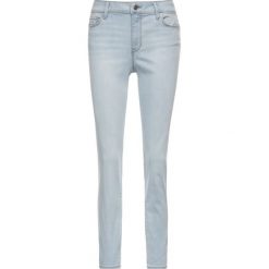 Jeansy Slim Fit DKNY P9RKX600. Niebieskie jeansy damskie DKNY, bez wzorów, z elastanu. W wyprzedaży za 209,00 zł.