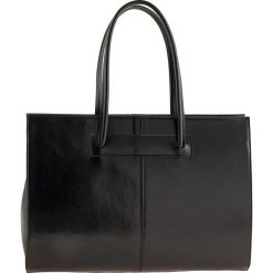 Skórzana torebka "Olbia" w kolorze czarnym - 40 x 30 x 12 cm. Czarne torebki klasyczne damskie ORE10, w paski, ze skóry. W wyprzedaży za 265,95 zł.