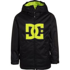 DC Shoes STORY YOUTH REGULAR FIT Kurtka zimowa black. Czarne kurtki męskie DC Shoes, na zimę, z poliesteru. W wyprzedaży za 399,20 zł.
