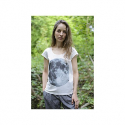 T-shirt full moon/ z organicznej bawełny. Białe t-shirty damskie Siss, l, z nadrukiem, z bawełny, z klasycznym kołnierzykiem. Za 150,00 zł.