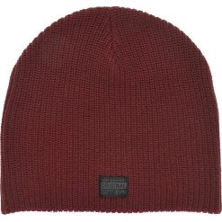 CZAPKA MĘSKA Z CIENKIEJ DZIANINY. Szare czapki zimowe męskie marki Top Secret, eleganckie, z chokerem. Za 39,99 zł.