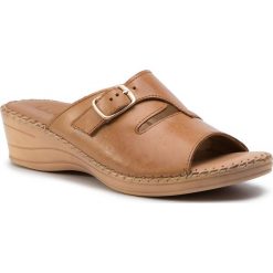 Klapki LASOCKI - ARC-ARCO-02 Camel. Pomarańczowe klapki damskie Lasocki, bez wzorów, ze skóry, bez obcasa, na obcasie. Za 79,99 zł.