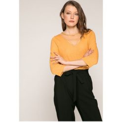 Answear - Bluzka Wild Nature. Szare bluzki asymetryczne ANSWEAR, l, z dzianiny, casualowe, z okrągłym kołnierzem. W wyprzedaży za 49,90 zł.