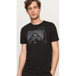 T-shirty męskie: T-shirt z oryginalną grafiką – Czarny