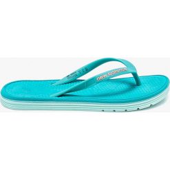 New Balance - Japonki. Zielone klapki damskie New Balance, bez wzorów, z materiału, bez obcasa, na płaskiej podeszwie. W wyprzedaży za 34,90 zł.