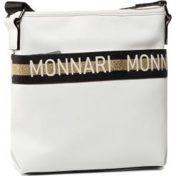 Torebka MONNARI - BAG2300-000 White. Białe listonoszki damskie Monnari, bez wzorów, ze skóry ekologicznej, eleganckie, na ramię, bez dodatków. W wyprzedaży za 109,00 zł.