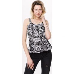 Czarny Top Deco. Czarne bluzki damskie Born2be, xl, bez wzorów, bez kołnierzyka, bez rękawów. Za 14,99 zł.