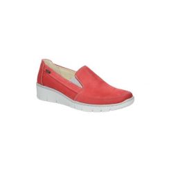 Półbuty Helios Czerwone półbuty slip on skórzane na koturnie 350. Czerwone czółenka damskie marki Helios. Za 188,99 zł.