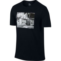 Nike Koszulka męska Football Photo Tee czarna r. M (789387-010). Czarne koszulki sportowe męskie Nike, m. Za 99,90 zł.