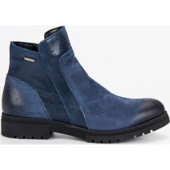 WYGODNE SKÓRZANE BOTKI VINCEZA. Niebieskie botki damskie Vinceza, bez obcasa, bez zapięcia. Za 329,90 zł.