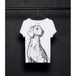 Weimaraner t-shirt woman. T-shirty damskie Pakamera, bez wzorów, z wiskozy, klasyczne, z klasycznym kołnierzykiem. Za 129,00 zł.