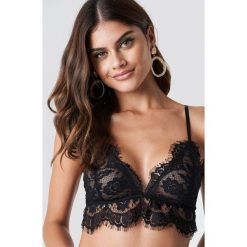 NA-KD Lingerie Biustonosz z koronkowym paskiem - Black. Czarne biustonosze NA-KD Lingerie, w koronkowe wzory, z koronki. Za 72,95 zł.