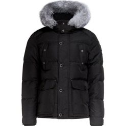 Kurtka MOOSE KNUCKLES PORT DUFFERIN Czarny. Czarne płaszcze męskie Moose Knuckles, m, bez wzorów, z tkaniny, bez kaptura. W wyprzedaży za 2530,00 zł.