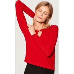 Sweter z biżuteryjnym detalem - Czerwony. Czerwone bez kategorii Mohito, s. Za 69,99 zł.
