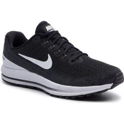 Buty NIKE - Air Zoom Vomero 13 922908 001 Black/White/Anthracite. Szare buty sportowe męskie Nike, z tworzywa sztucznego, bez zapięcia, do biegania. Za 589,00 zł.