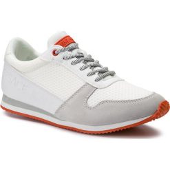 Sneakersy VERSACE JEANS - E0YTBSO4 70995 003. Białe sneakersy męskie Versace Jeans, na co dzień, bez wzorów, z jeansu, eleganckie, bez zapięcia. W wyprzedaży za 339,00 zł.