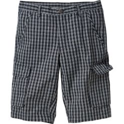 Bermudy Regular Fit bonprix czarno-biały w kratę. Czarne spodenki i szorty męskie bonprix, m, bez wzorów. Za 59,99 zł.