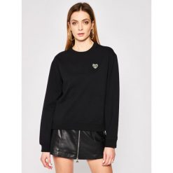 Bluza LOVE MOSCHINO W630682E 2124 C74. Czarne bluzy damskie Love Moschino, bez wzorów, z elastanu, bez rękawów, bez kaptura. W wyprzedaży za 469,00 zł.